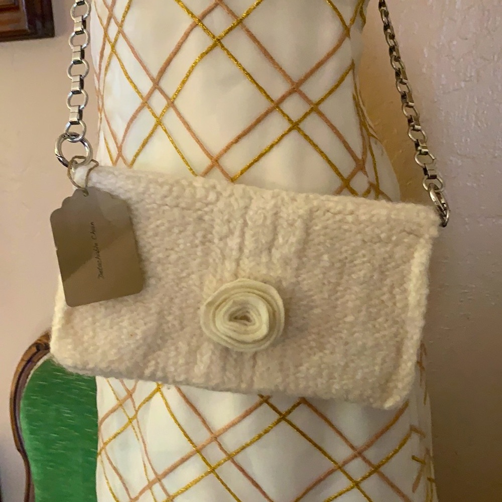 NWT Sutton Hand Made Felt Bag with Chain. - Picture 3 of 8